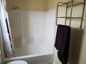 4326 Wind River Way in Oceanside, CA - Building Photo - Building Photo