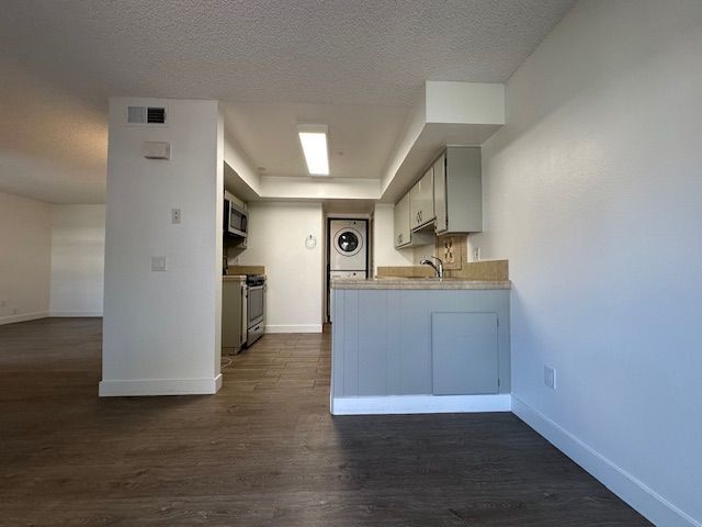 12621 Moordale Cir in Stanton, CA - Building Photo - Building Photo