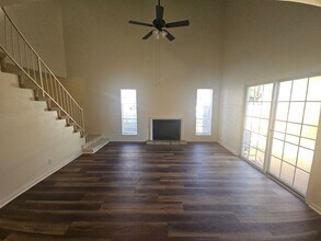 2109 Fleur De Lis Ct in Arlington, TX - Building Photo - Building Photo