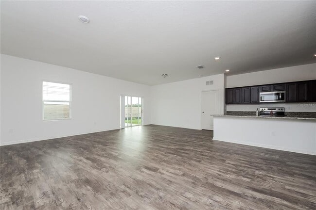 1009 Hidden Dr in Lakeland, FL - Building Photo - Building Photo