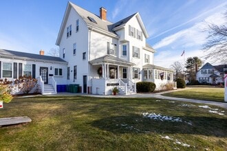 430 N Main St in Attleboro, MA - Building Photo - Building Photo