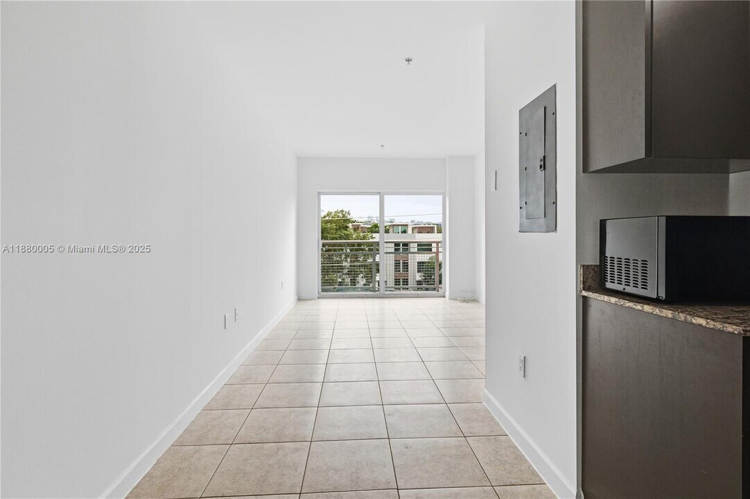 529 NE 62nd St in Miami, FL - Foto de edificio