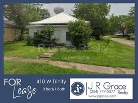 410 W Trinity St in Groesbeck, TX - Building Photo