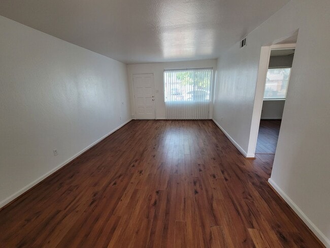 2838 Sweet Way in Sacramento, CA - Building Photo - Building Photo
