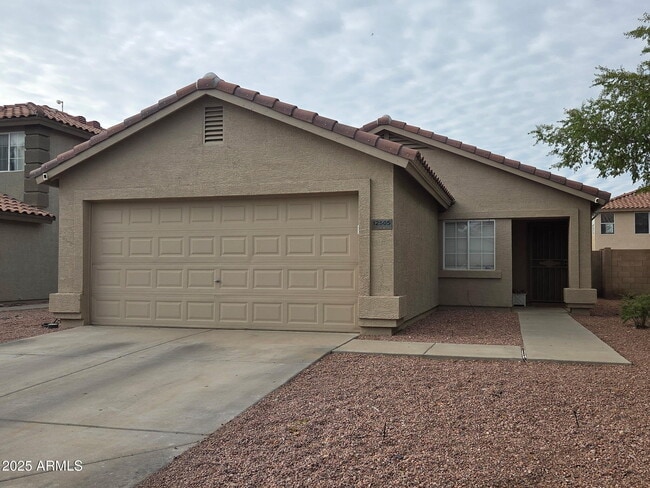 12505 W Laurel Ln in El Mirage, AZ - Building Photo - Building Photo