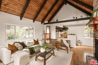 20500 Paradise Ln in Topanga, CA - Building Photo - Building Photo
