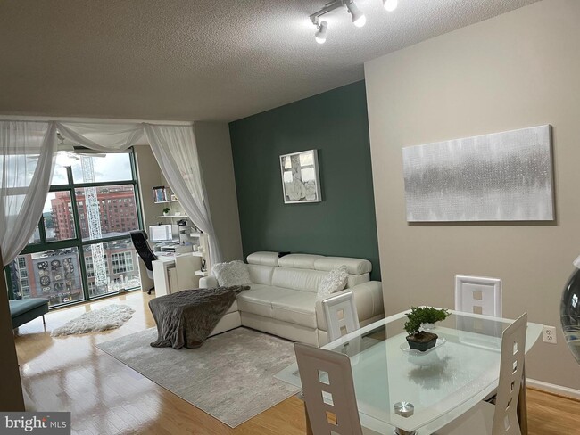 11700 Old Georgetown Rd-Unit -1013 in Rockville, MD - Building Photo - Building Photo