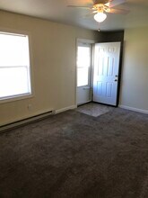 2929 Co Rd, Unit D in Clyde, OH - Foto de edificio - Building Photo