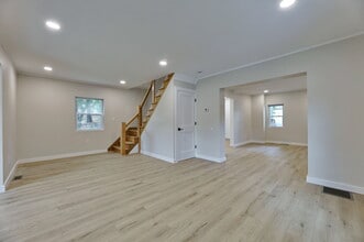 205 Island Rd in Mahwah, NJ - Building Photo - Building Photo