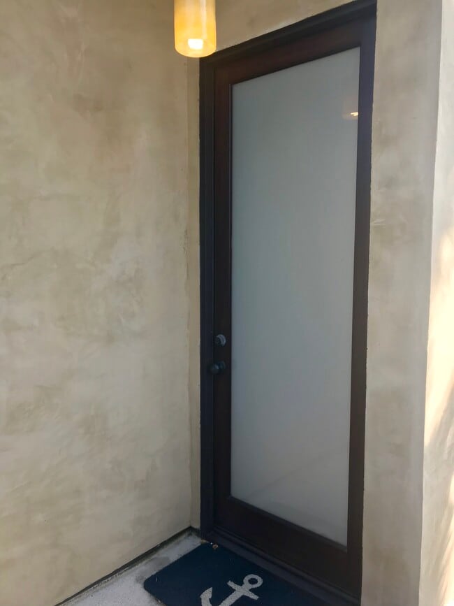 1072 Amoroso Pl, Unit 1072 Amoroso Place in Venice, CA - Building Photo - Building Photo