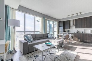 12 John St in Toronto, ON - Building Photo