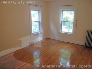 33 Chester St in Somerville, MA - Building Photo - Building Photo