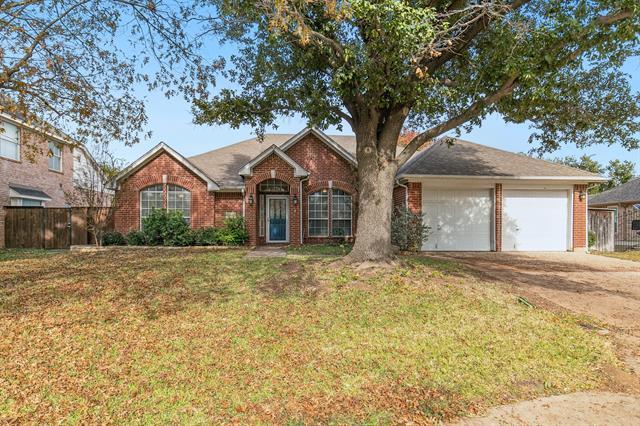 3509 Stone Creek Ln N in Fort Worth, TX - Building Photo