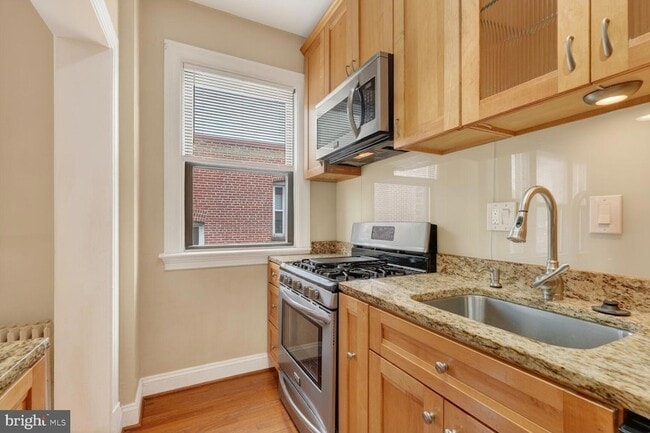 3616 Connecticut Ave NW, Unit 407 in Washington, DC - Foto de edificio - Building Photo