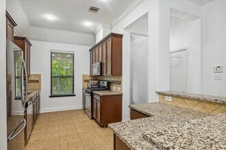 31 Butternut Grove Place in Tomball, TX - Building Photo - Building Photo