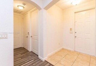 2925 NW 126th Ave in Sunrise, FL - Building Photo - Building Photo