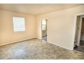 514 Bee St in San Antonio, TX - Building Photo - Building Photo