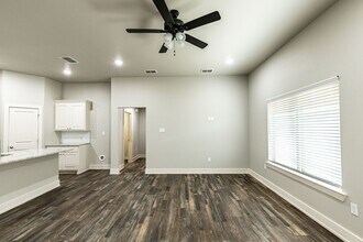 5508 122nd Street, Unit B in Lubbock, TX - Building Photo - Building Photo