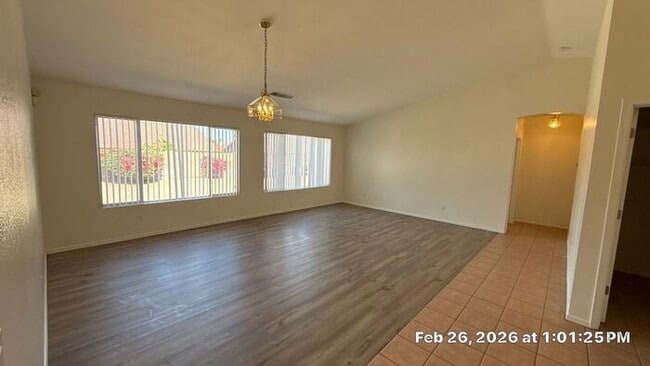 1910 E Vineyard Rd in Phoenix, AZ - Building Photo - Building Photo