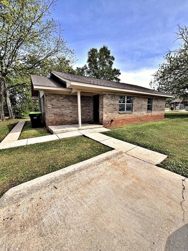 property at 102 Elm Ct