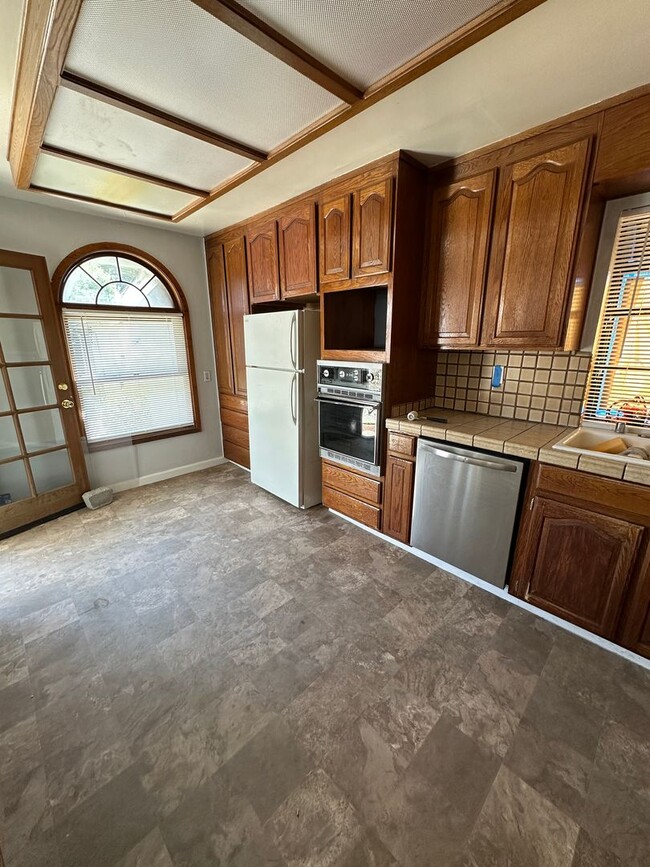 546 Richmond Ave in San Jose, CA - Building Photo - Building Photo