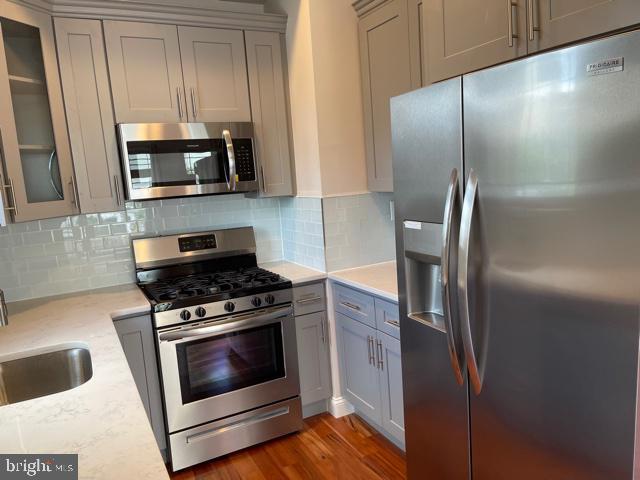 1901 W Montgomery Ave-Unit -1 in Philadelphia, PA - Building Photo