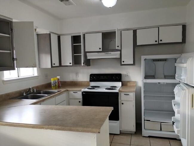 12612 Copper Ave NE in Albuquerque, NM - Foto de edificio - Building Photo