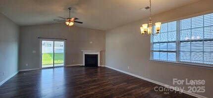 6828 Pennyroyal Wy in Charlotte, NC - Building Photo - Building Photo