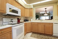 5815 Persimmon Way in Naples, FL - Foto de edificio - Building Photo