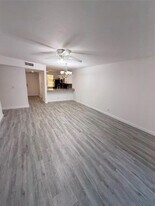 8407 Royal Palm Blvd in Coral Springs, FL - Building Photo