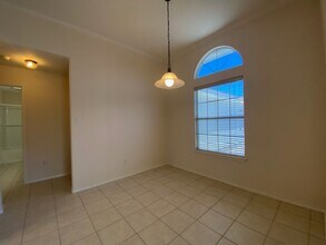 15810 Vincent Dr in Corpus Christi, TX - Foto de edificio - Building Photo