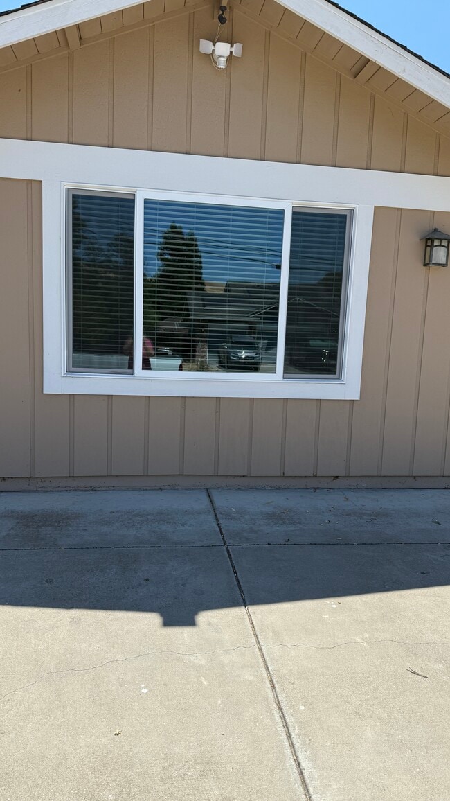 5218 Laurel Dr, Unit ADU in Concord, CA - Building Photo - Building Photo