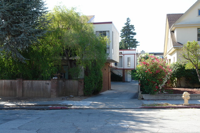 230 Grand in San Mateo, CA - Building Photo - Building Photo