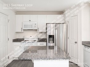 3711 Shepway Loop in Greensboro, NC - Foto de edificio - Building Photo