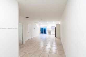 137 NE 3rd St in Florida City, FL - Building Photo - Building Photo