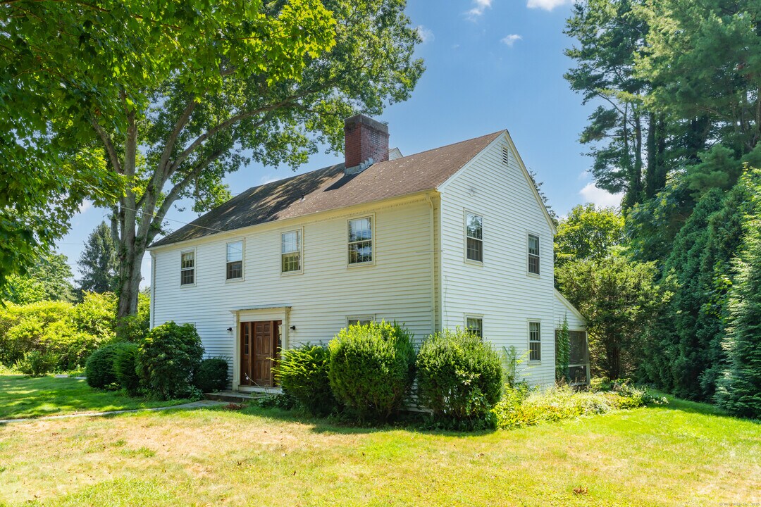44 Liberty St in Madison, CT - Building Photo