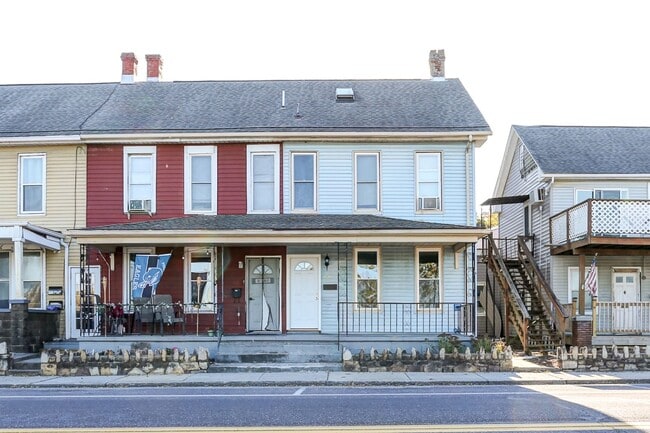 property at 302 S Front St