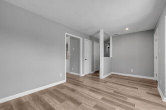 27 Sierra Rd in Havana, FL - Foto de edificio - Building Photo