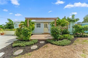 6470 64th Ave N in Pinellas Park, FL - Building Photo