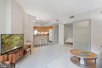 616 E St NW, Unit 304 in Washington, DC - Building Photo - Building Photo