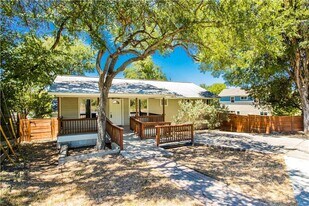 1326 Delano St in Austin, TX - Building Photo