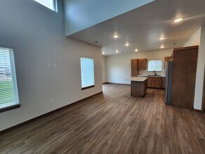 5706 E Avett Pl in Sioux Falls, SD - Building Photo - Building Photo