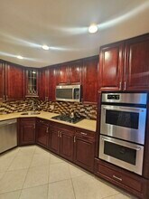 1001 Centurion Ln in Vernon Hills, IL - Building Photo - Building Photo