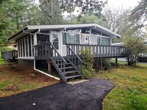 10 Donenfeld Dr in White Lake, NY - Building Photo - Building Photo