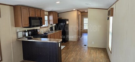 151 Hartford Tpke in Shrewsbury, MA - Building Photo - Building Photo