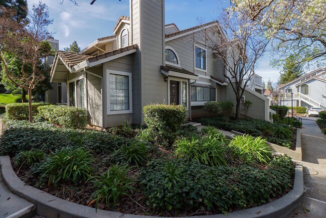 2768 Buena Point Ct in San Jose, CA - Building Photo - Building Photo
