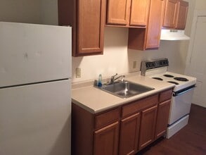 30 Main St in Springfield, VT - Building Photo - Interior Photo