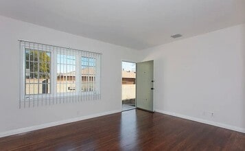 2001 Linda Rosa Ct in Pasadena, CA - Building Photo - Building Photo