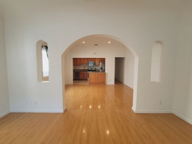 3933 Woolwine Dr in Los Angeles, CA - Building Photo - Building Photo
