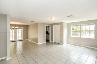317 NW 49th St in Fort Lauderdale, FL - Building Photo - Building Photo